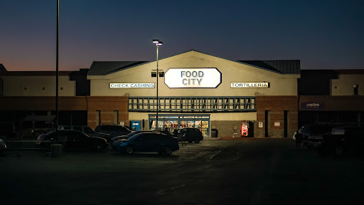 Food City, 1940 W Indian School Rd, Phoenix, AZ 85015, USA, 