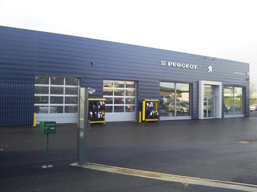 Photo 2 - BH AUTOMOBILE