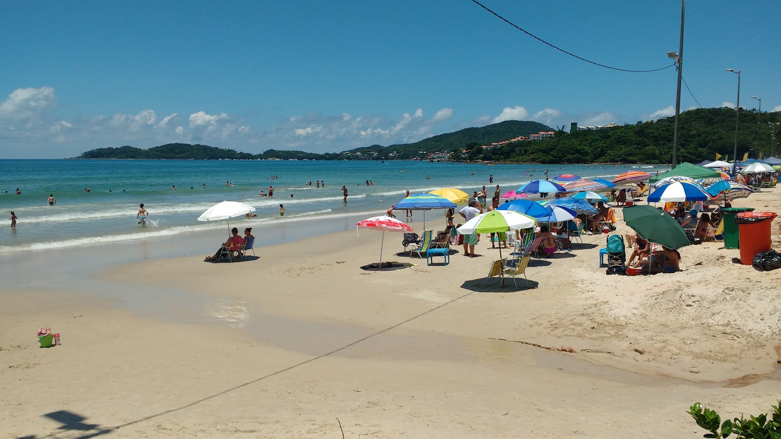 Photo de Praia de Bombas et le règlement