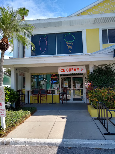 Shopping Mall «Centre Shops of Longboat Key», reviews and photos, 5370 Gulf of Mexico Dr, Longboat Key, FL 34228, USA