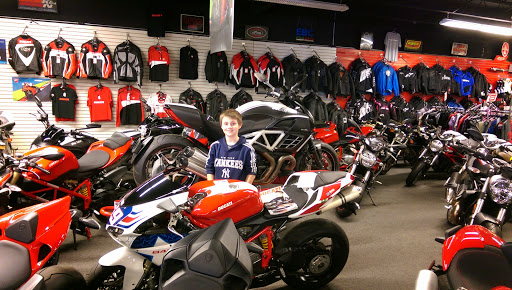 Motorsports Store «Formula One Motorsports Inc», reviews and photos, 4030 Sunrise Hwy, Oakdale, NY 11769, USA