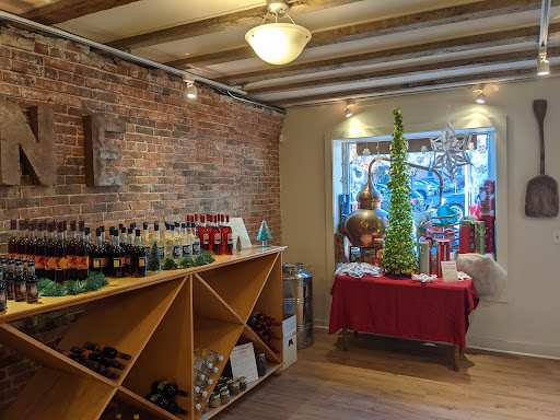 Wine Store «Sweetgrass Winery & Distillery Old Port Tasting Room and Shop», reviews and photos, 324 Fore St, Portland, ME 04101, USA