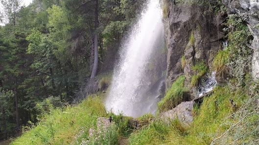 Cascata d'Arlaz Viale IV Novembre, 6, 11027 Saint-Vincent AO, Italia