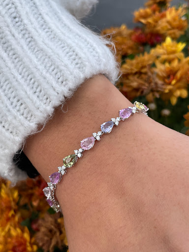 Jewelry Store «Edward Warren Jewelers», reviews and photos, 1610 Cross Creeks Blvd, Pickerington, OH 43147, USA