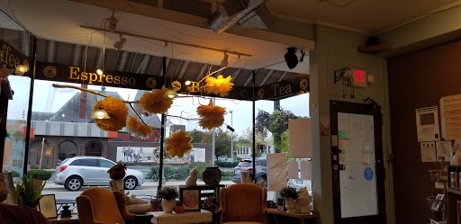 Coffee Shop «Air Play Espresso and Bakery», reviews and photos, 115 E 3rd St, Sterling, IL 61081, USA