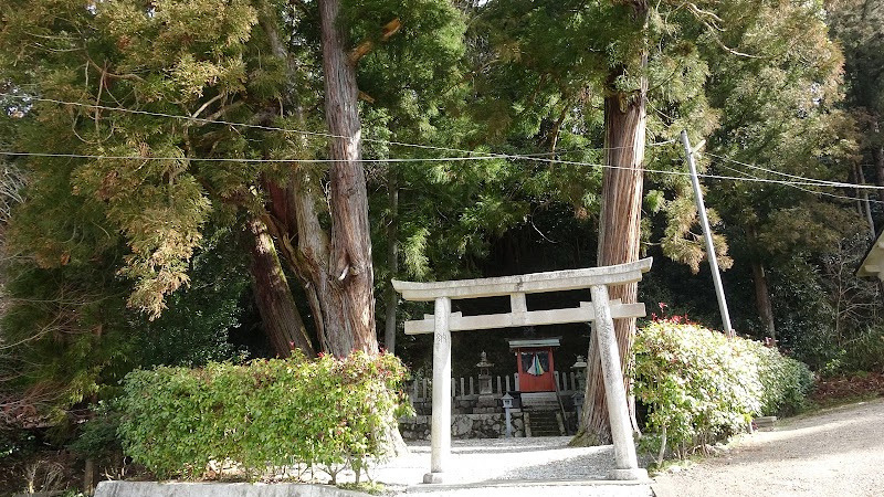 六柱神社