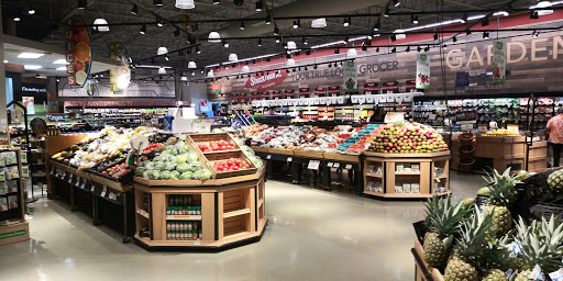 Grocery Store «Strack & VanTil Food Market», reviews and photos, 2168 W US Hwy 30, Valparaiso, IN 46385, USA
