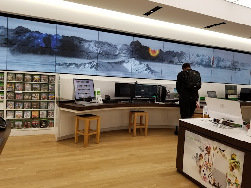 Electronics Store «Microsoft Store - The Westchester», reviews and photos, 125 Westchester Ave, White Plains, NY 10601, USA