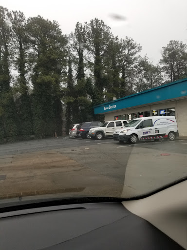 Gas Station «Valero», reviews and photos, 1597 Holcomb Bridge Rd, Roswell, GA 30076, USA