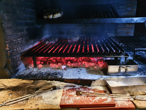 Cuarto Y Mitad