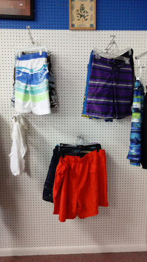 Thrift Store «Halo Bargain Center», reviews and photos