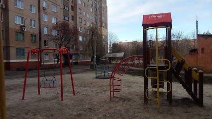 Детская площадка - Vulytsya Dniprovsʹka, 5, Kramatorsk, Donetsk Oblast, Ukraine, 84314