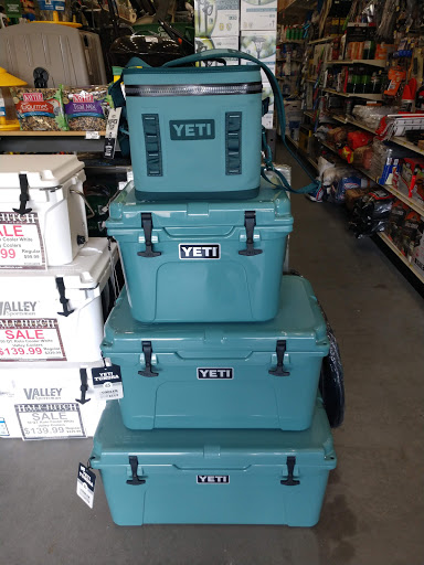 Sporting Goods Store «Half Hitch-Panama City Beach», reviews and photos, 2206 Thomas Dr, Panama City, FL 32408, USA