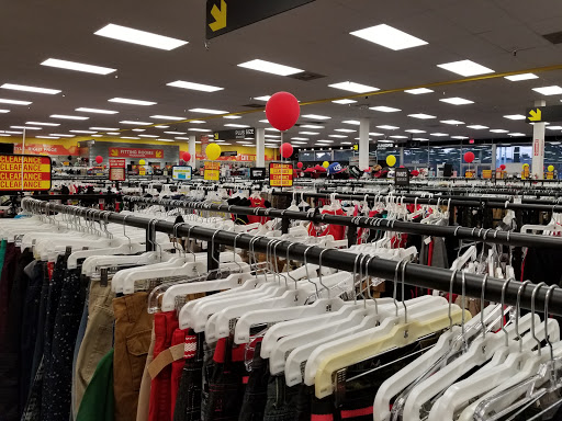 Clothing Store «Citi Trends», reviews and photos, 2049 W Shaw Ave, Fresno, CA 93711, USA