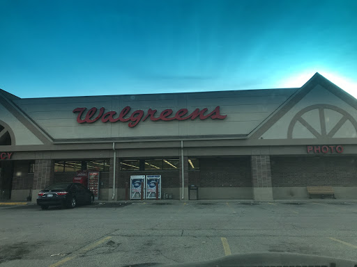 Walgreens, 61 US-12, Fox Lake, IL 60020, USA, 