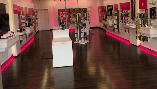 Cell Phone Store «T-Mobile», reviews and photos, 202 S Washington St, Oxford, MI 48371, USA