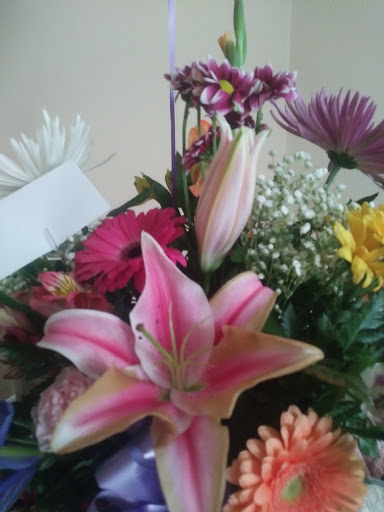Florist «RoseBud Florist Inc.», reviews and photos, 350 Benefit St, Pawtucket, RI 02861, USA