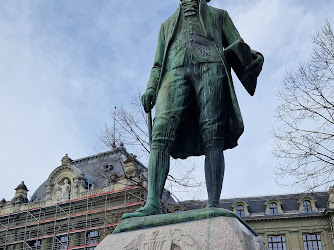 Statue Albrecht von Haller