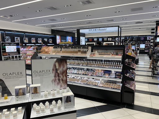 Cosmetics store Québec