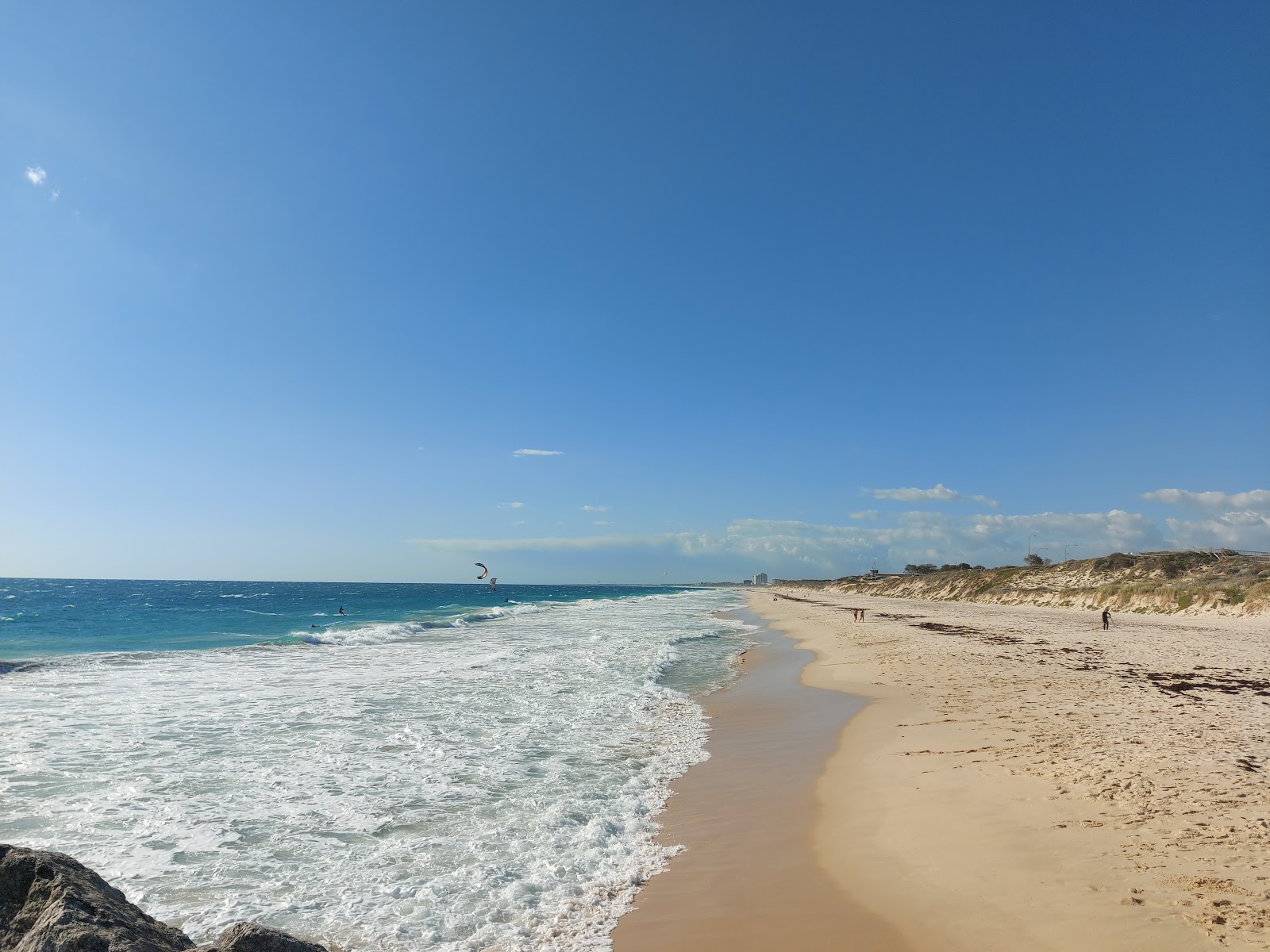 Zdjęcie Floreat Beach z powierzchnią jasny piasek