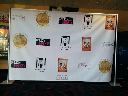 Movie Theater «Regal Cinemas Starlight 14 - Charlotte», reviews and photos, 11240 N Tryon St, Charlotte, NC 28262, USA