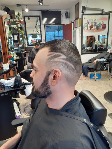 Beauty Salon «Atrevida Beauty Salon», reviews and photos, 746 W A St B, Hayward, CA 94541, USA