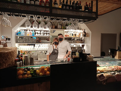 Aperitivi Trieste | Al Barcollo bar&pub - Via S. Nicolò, 8b, 34121 Trieste TS, Italy