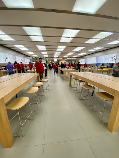 Computer Store «Apple Christiana Mall», reviews and photos, 125 Stanton Christiana Rd, Newark, DE 19702, USA