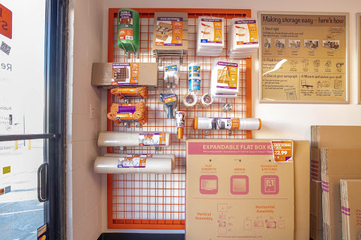 Self-Storage Facility «Public Storage», reviews and photos, 26053 Bouquet Canyon Rd, Santa Clarita, CA 91350, USA