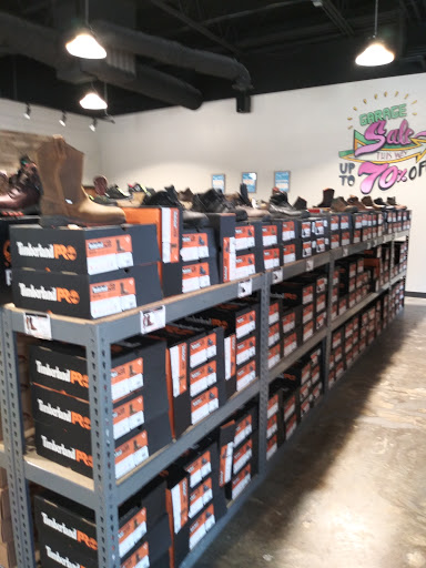Shoe Store «Work Wear Safety Shoes», reviews and photos, 1000 Lupo Dr, Dallas, TX 75207, USA