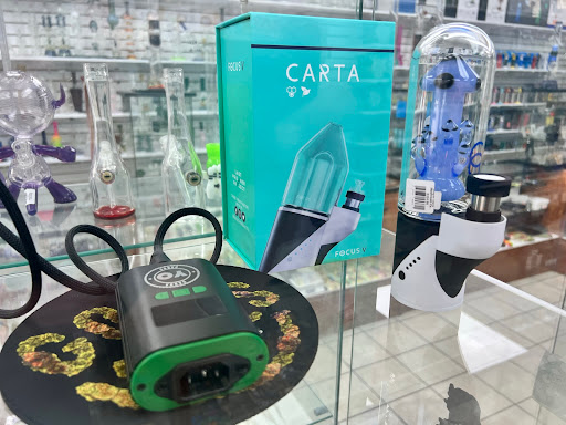 Tobacco Shop «Smoke Tokz Head Shop KC», reviews and photos, 1263 W 103rd St, Kansas City, MO 64114, USA