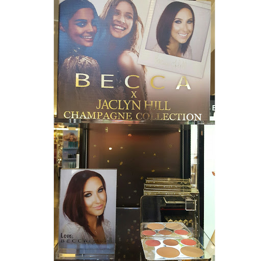 Cosmetics Store «SEPHORA», reviews and photos, 1570 Disneyland Dr, Anaheim, CA 92802, USA