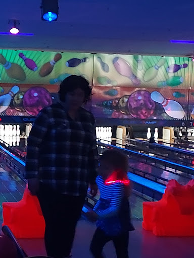 Bowling Alley «Tonawanda Bowling Center», reviews and photos, 574 Young St, Tonawanda, NY 14150, USA