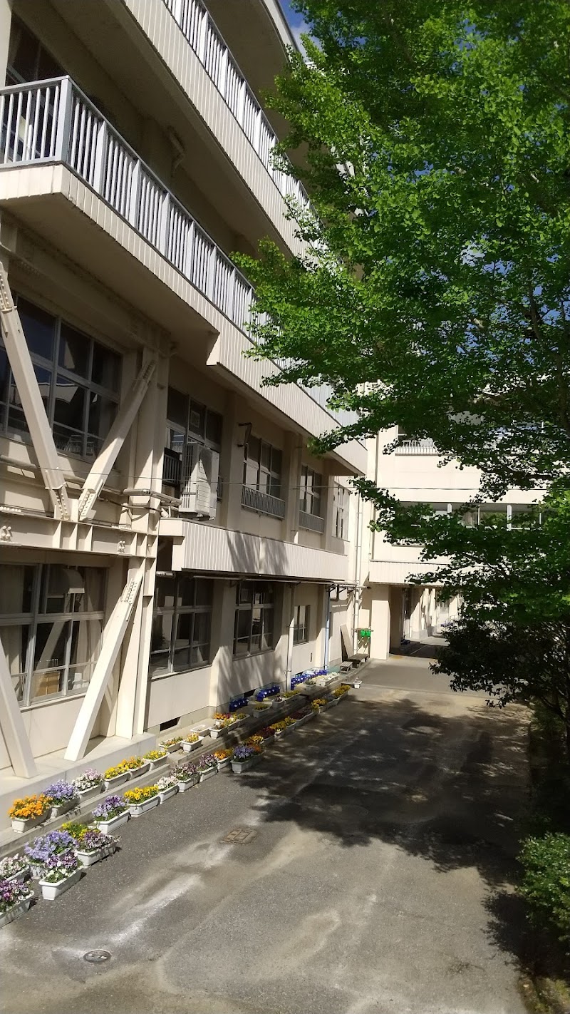 高知市立初月小学校