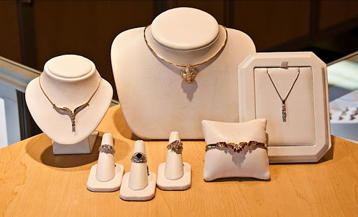 Pawn Shop «Buckeye Pawn Shop», reviews and photos, 1801 Harrisburg Pike, Columbus, OH 43223, USA