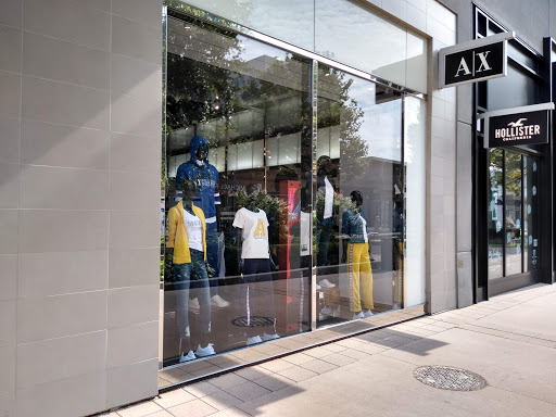 Shopping Mall «Cross County Shopping», reviews and photos, 8000 Mall Walk, Yonkers, NY 10704, USA