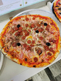 Pepperoni du Pizzas à emporter La Tour de Pizz' - Nico Pizza à Laluque - n°1