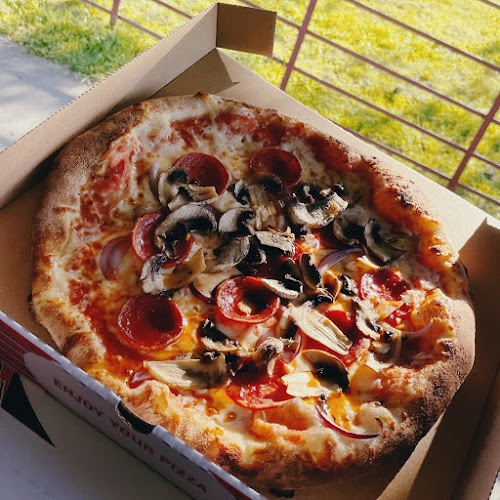 Reviews of FRATELLO PIZZA CO in Brighton - Caterer