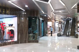 Arax Shopping Center image