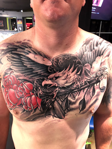 Explore 4 leaf clover tattoo ideas, creative tattoo ideas in Hesperia, available at Dinamik Tattoo