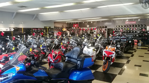 Honda Dealer «Honda Northwest», reviews and photos, 4911 Northwest Hwy, Crystal Lake, IL 60014, USA