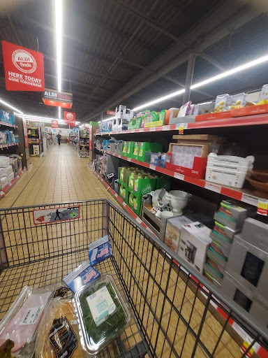 Supermarket «ALDI», reviews and photos, 1645 E Kearney St, Springfield, MO 65803, USA