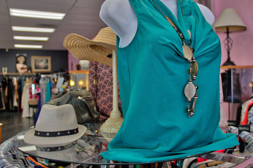 Boutique «What Women Want Resale Boutique», reviews and photos, 9012 Research Blvd Ste C12, Austin, TX 78758, USA