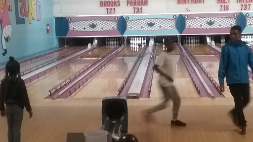 Bowling Alley «Parkland Bowl», reviews and photos, 5700 Silver Hill Rd, District Heights, MD 20747, USA