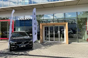 SIMODE Dealer autorizat Volvo-Showroom image