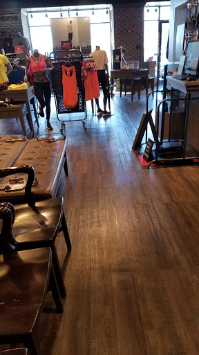 Shoe Store «New Balance», reviews and photos, 127 Old Country Rd, Carle Place, NY 11514, USA