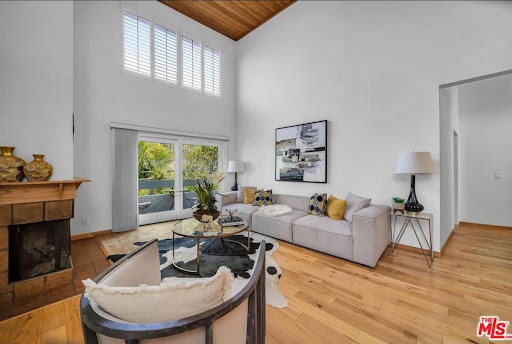 Nathalie Interior Motives Home staging and Design image