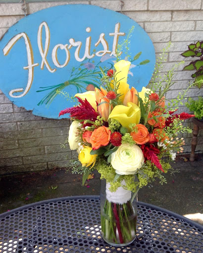 Florist «Guilford White House Florist», reviews and photos, 966 Boston Post Rd, Guilford, CT 06437, USA