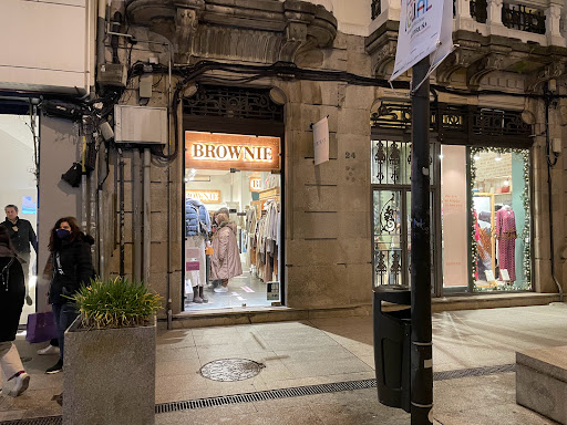 Comprar ropa de mujer en A Coruña de 2024