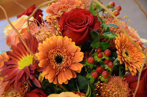 Florist «Carousel Flowers by Shamrock Garden Florist», reviews and photos, 527 S York St, Elmhurst, IL 60126, USA